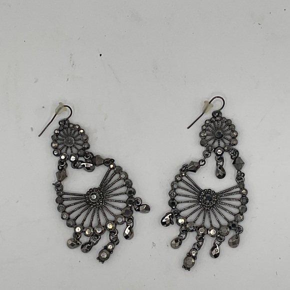 “EARRINGS” BoHo Chandelier Style Faceted Black Stone Earrings. - Picture 5 of 6